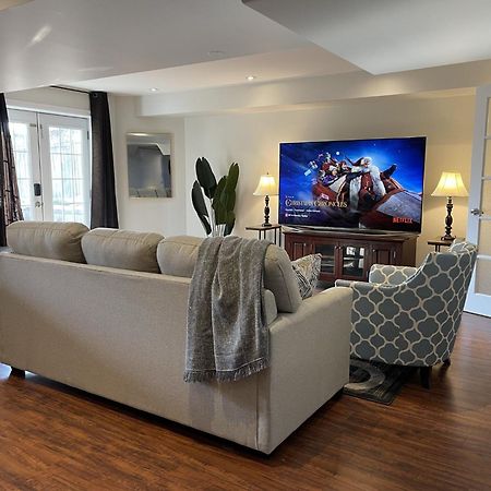Cozy Lovely Ravine Facing Suite. Mississauga Luaran gambar