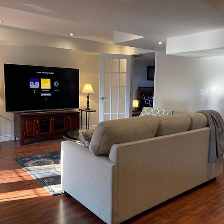 Cozy Lovely Ravine Facing Suite. Mississauga Luaran gambar