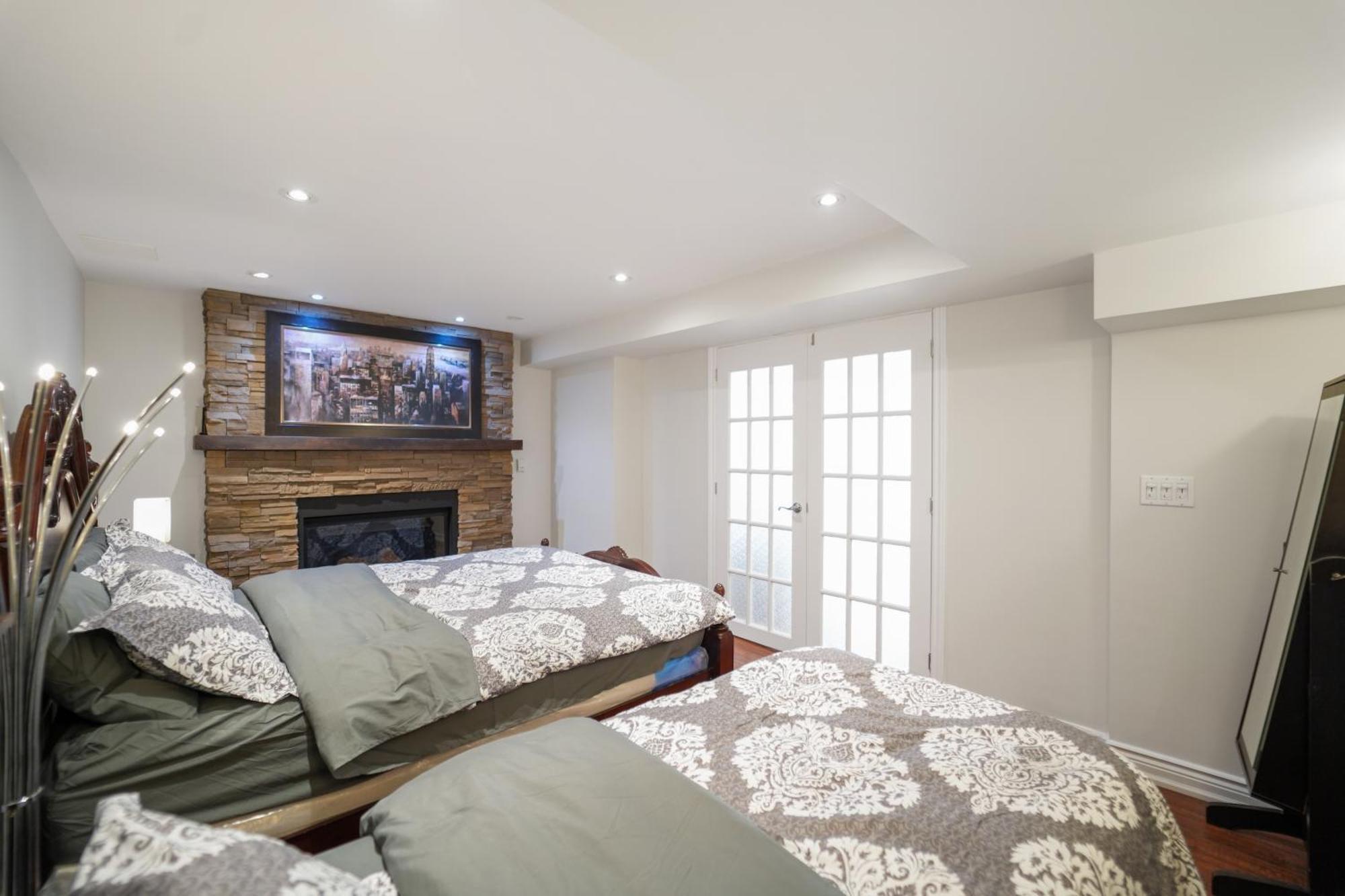 Cozy Lovely Ravine Facing Suite. Mississauga Luaran gambar